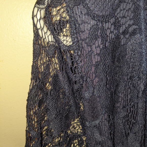 GRAPENT LACE WRAP DRESS - Picture 6 of 6